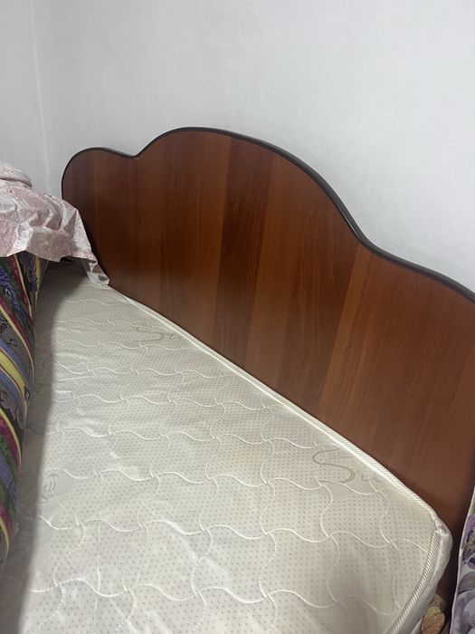 Продам кровать двухспальную