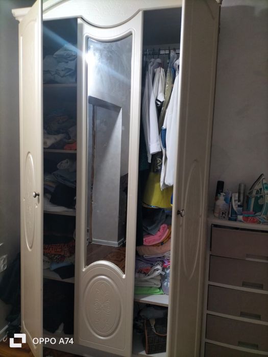 Шкаф в хорошем состояние