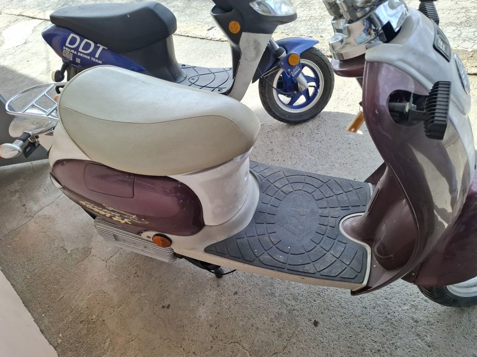 Скутери  три броя