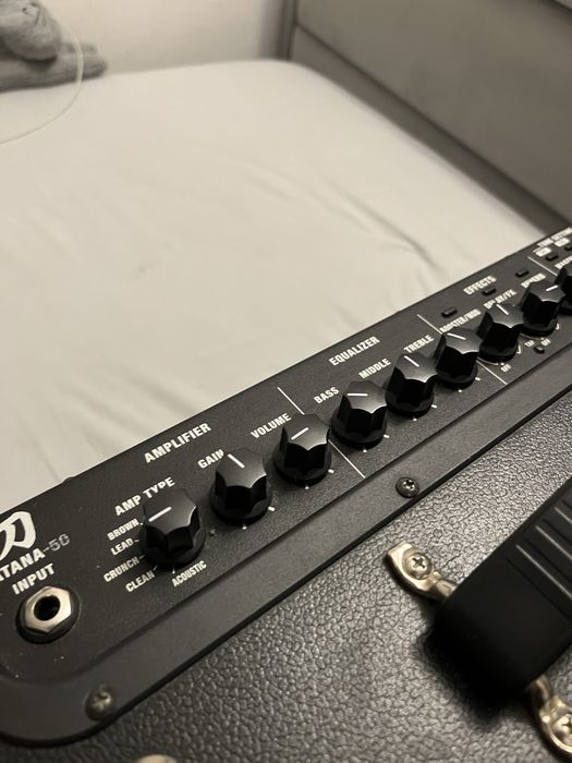 Amplificator chitară BOSS KATANA-50 – 50W, 1x12”, efecte integrate