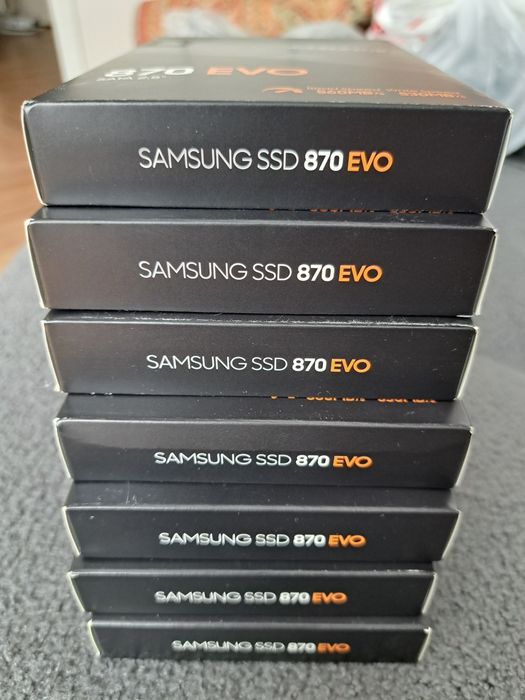 SSD-накопитель Samsung 870 EVO 250 ГБ