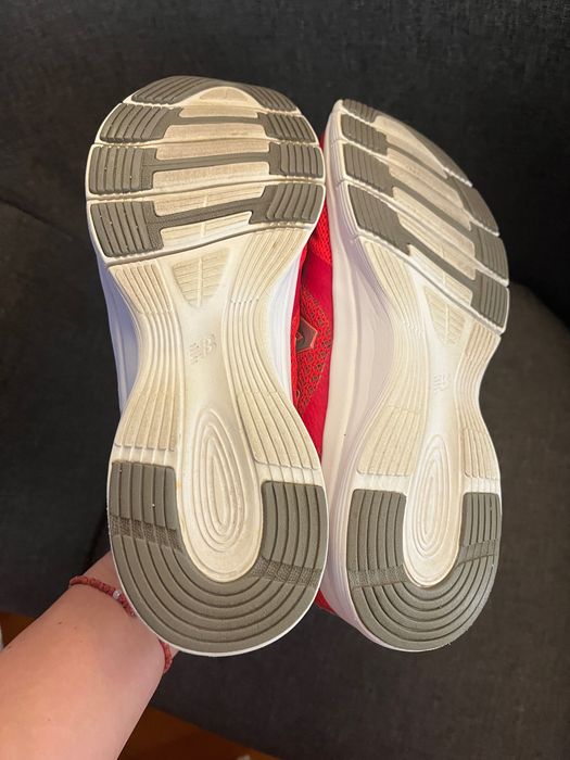 Маратонки New balance, номер 41,5