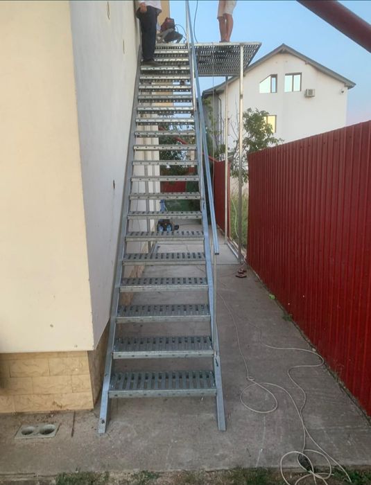 Scări metalice galvanizate