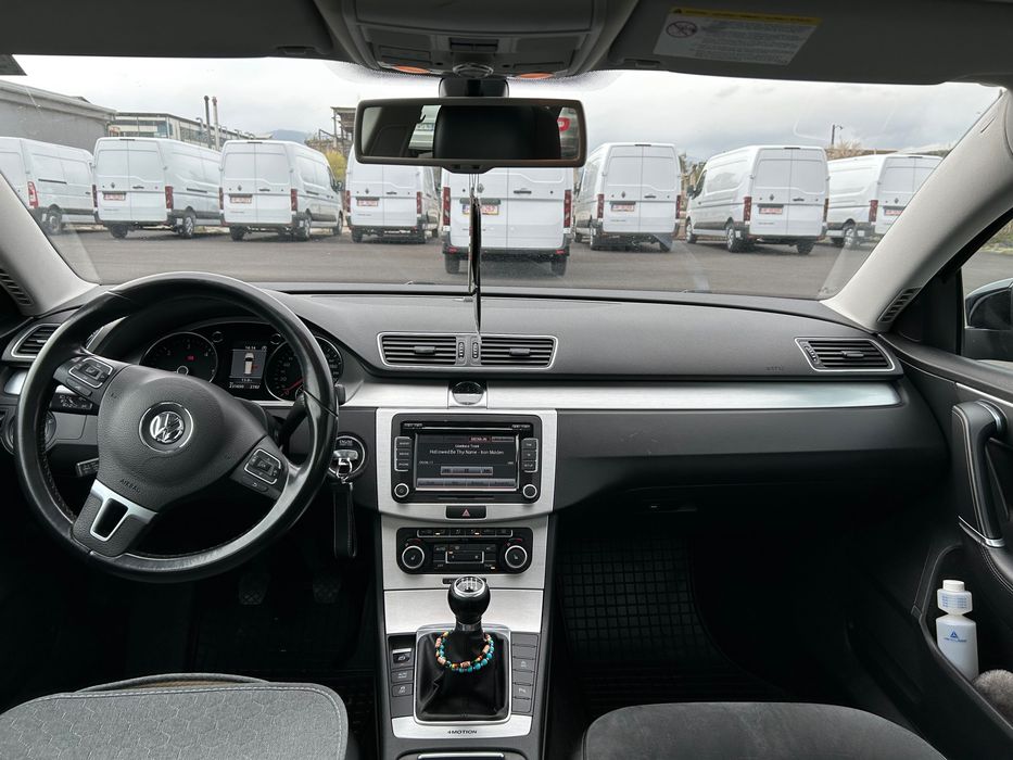 VOLKSWAGEN Passat 2011 — imagine 4