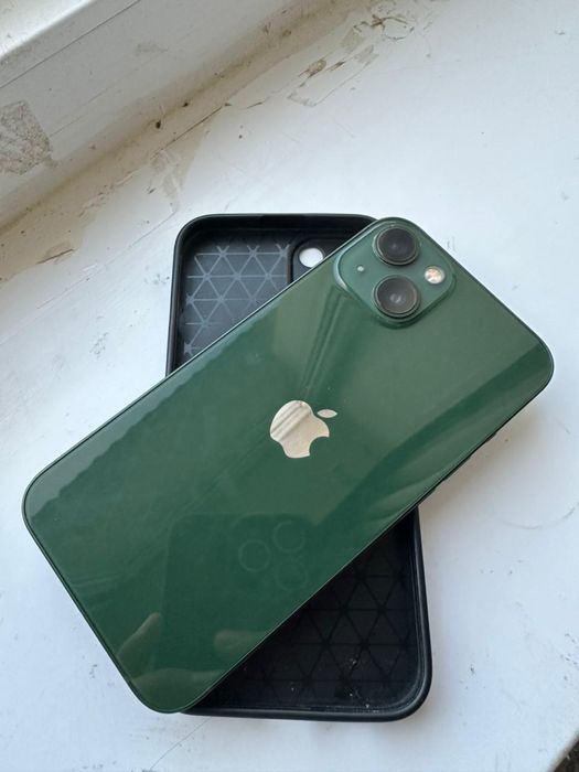 Срочно продам Айфон 13