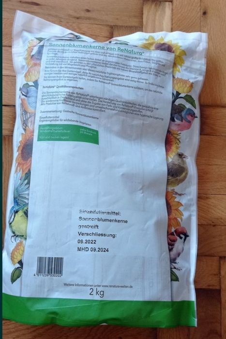 De vînzare mâncare pentru pasari ambalata la saci de 2 și 2,5 kg,impor