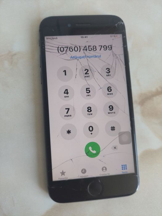 [8] Vând Apple iPhone 8 Black [spart dar cu placa bună] //poze reale