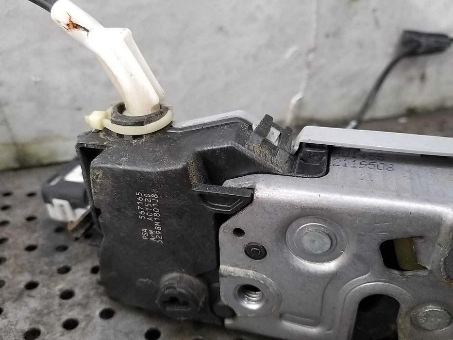 Broasca usa stanga spate peugeot 308 1 sw 567165