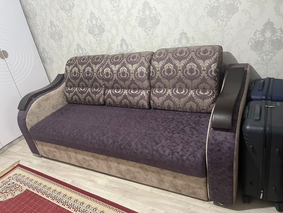 Продам диван, кресло почти новый