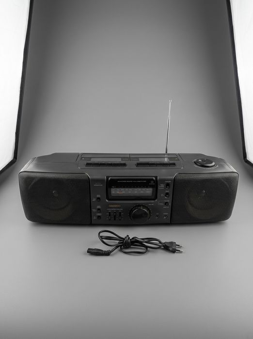 AIWA C100 VHS videomagnitofoni va Daewoo BBS magnitofoniВидеомагнитофо