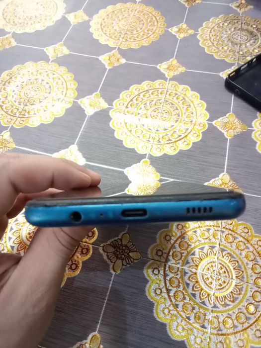 Samsung galaxy A12 sotiladi