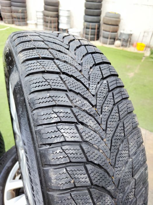 4 бр зимни 225/65/17 Nexen