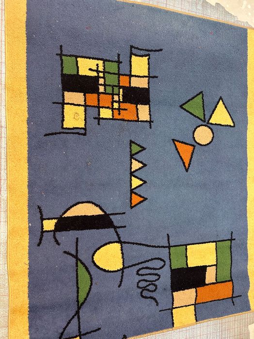 Продам ковер в хорошем состоянии