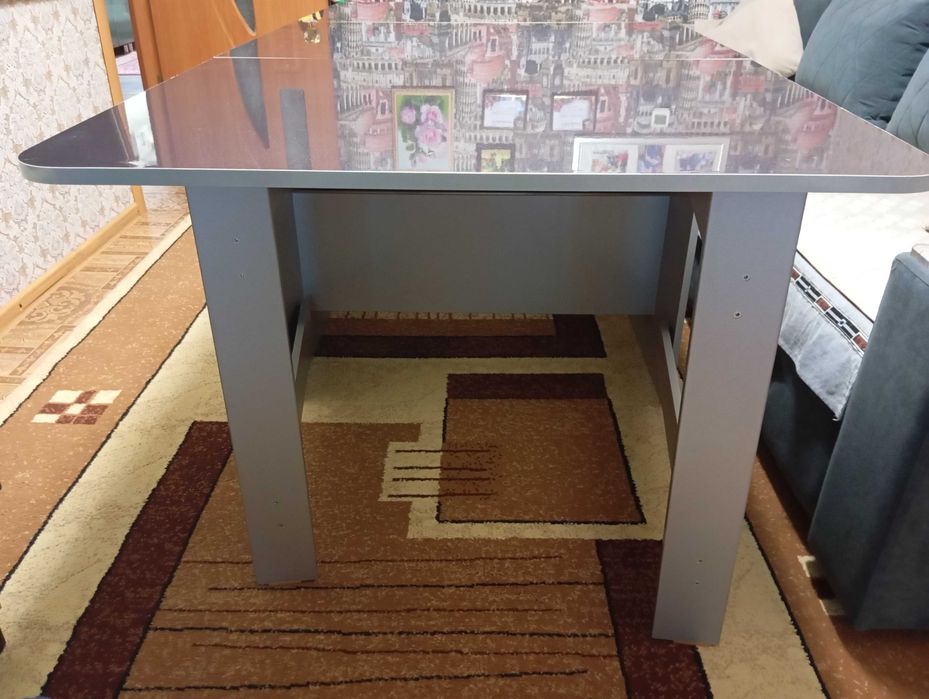 Стол книжка продается