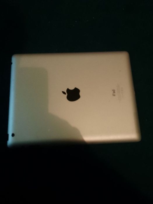 ipad 4 sotiladi dj bor toʻyga tayor