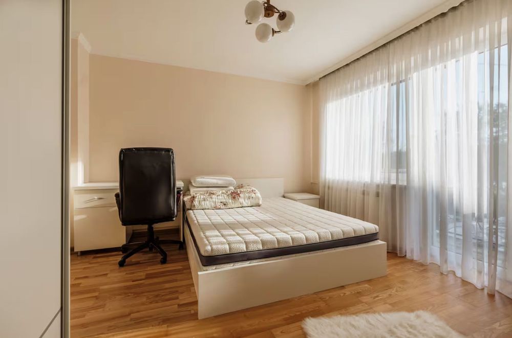 Дава се под наем Тристаен апартамент в София, Дървеница - 99 кв.м за 623.22 € - Снимка #2