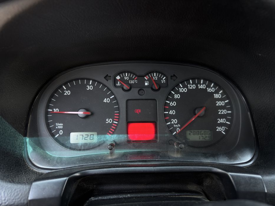 VOLKSWAGEN Golf 2004 — imagine 4