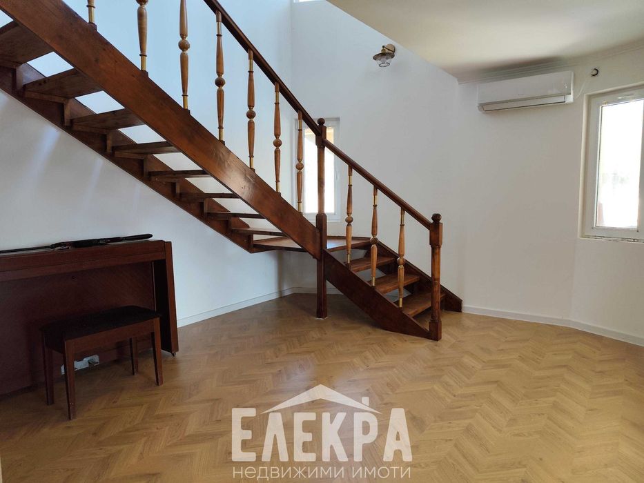 Голяма къща с басейн на 10 мин от плажовете на Бяла