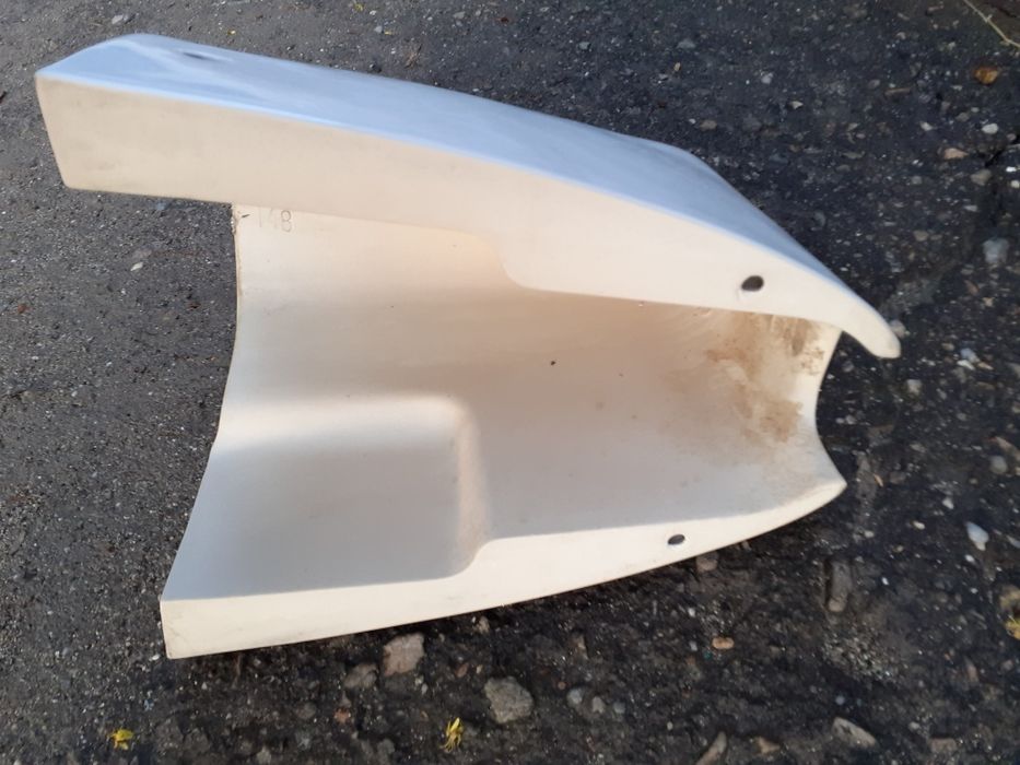 Бели и бежови ботуши за мивки