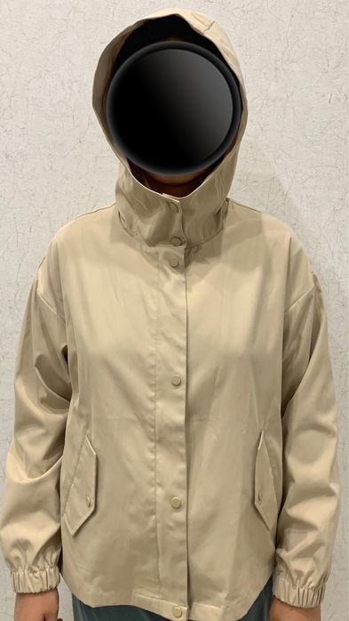 Куртка бежевая 48р (плащевка)