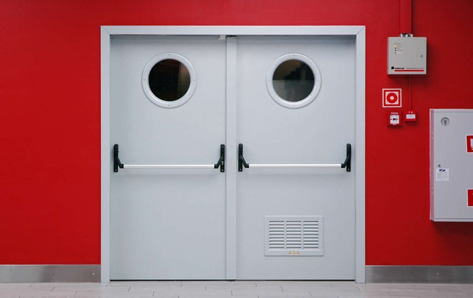 Технические металлические двери