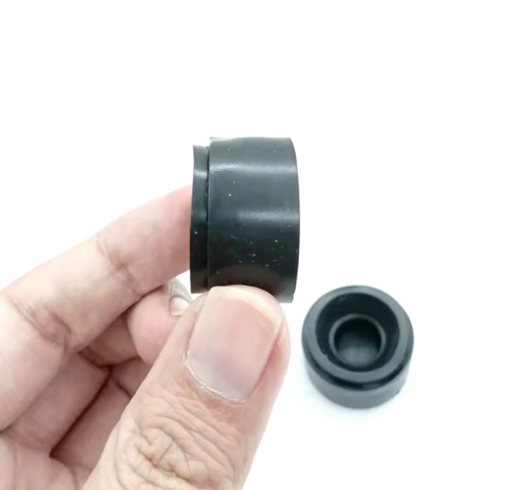 Гумени уплътнения капака на двигателя гумички Bmw