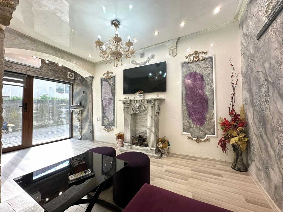 Продава се Офис в Горна Оряховица - 14 кв.м за 2393 €/кв.м - Снимка #1