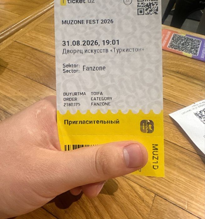 8ta bilet bor muzon festga 31 avgust boladigon 250.000 ming somda