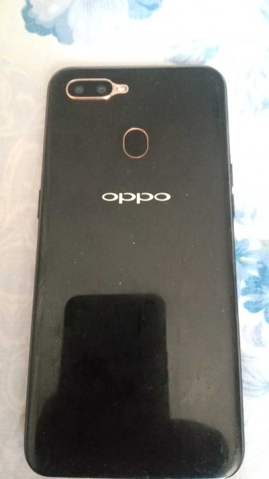 Телефон OppoA5s.