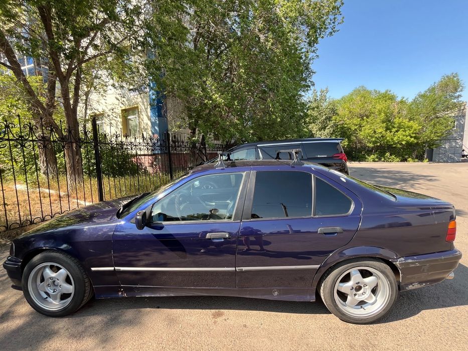 Продам бэху е 36 318i