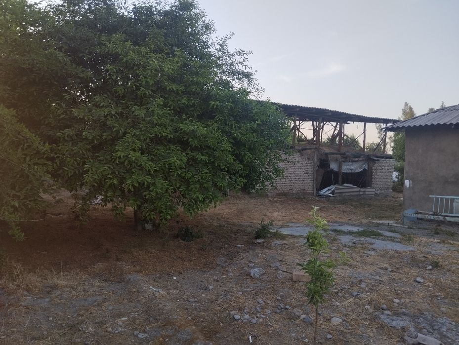 Участка сотилади. 9 соток