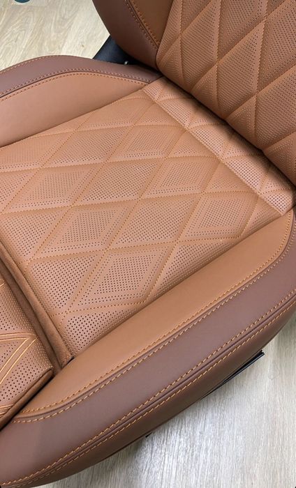 Перетяжка салона автомобиля, мото сидений , дверных карт и т.д