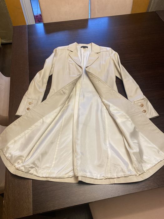 Елегантно кожено манто “Bruno Magli”