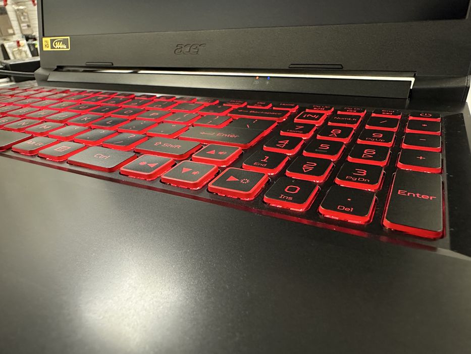 15.6” Acer Nitro 5 / Ryzen 5 4600H / 16GB RAM / 512GB SSD /GTX 1650 Ti