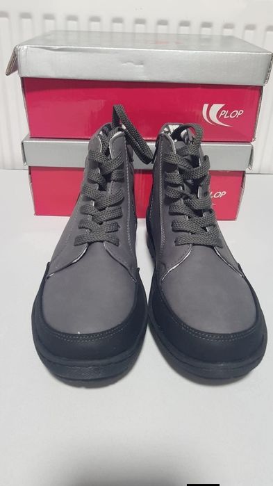 Ghete dama noi în cutie