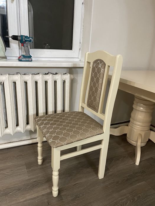 Стол со стульями, раскладной