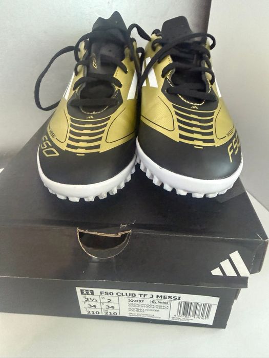 Детски футболни бутонки Adidas