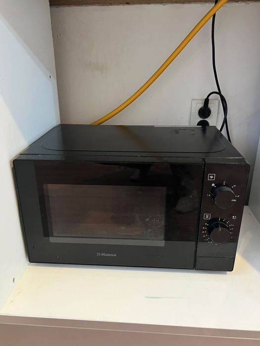Микроволновка Hansa