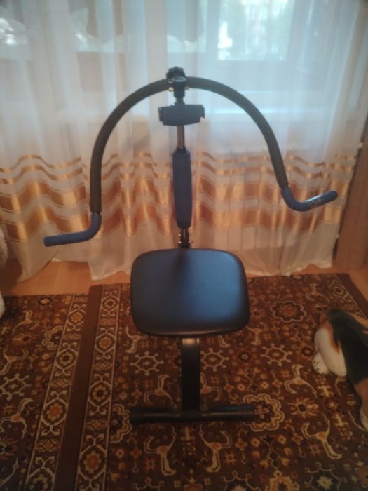 продам тренажёр для спины, велотренажёр