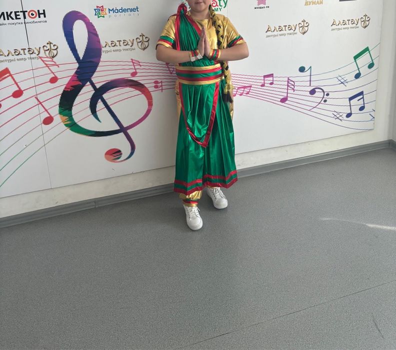 Костюм индиский для танцы