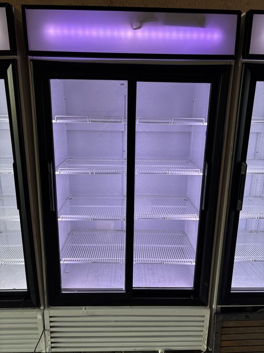 Витринный холодильник