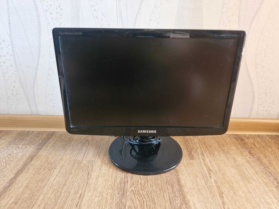 Монитор Samsung 19d