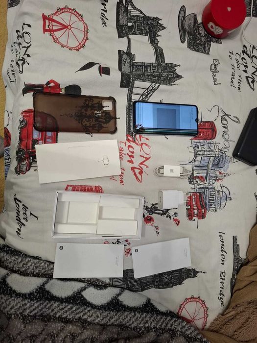 Redmi 10a 4/64 gb с потекшей матрицей