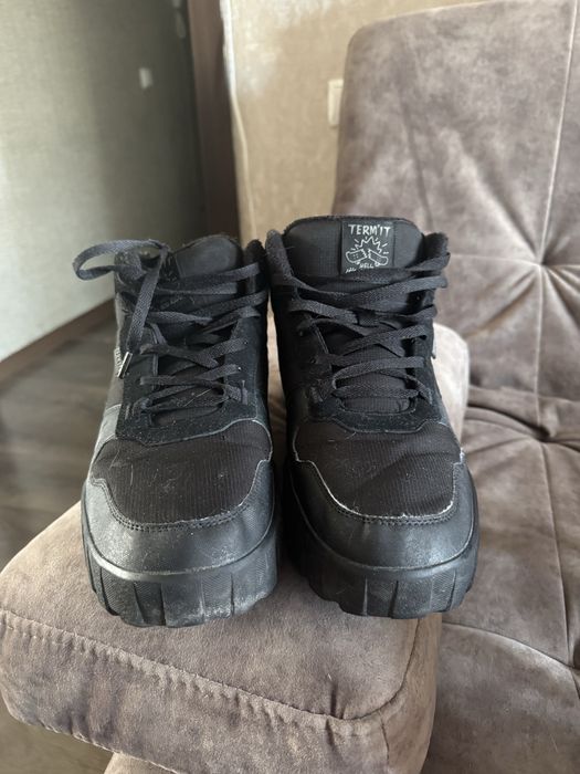 Продаю зимние термо ботинки