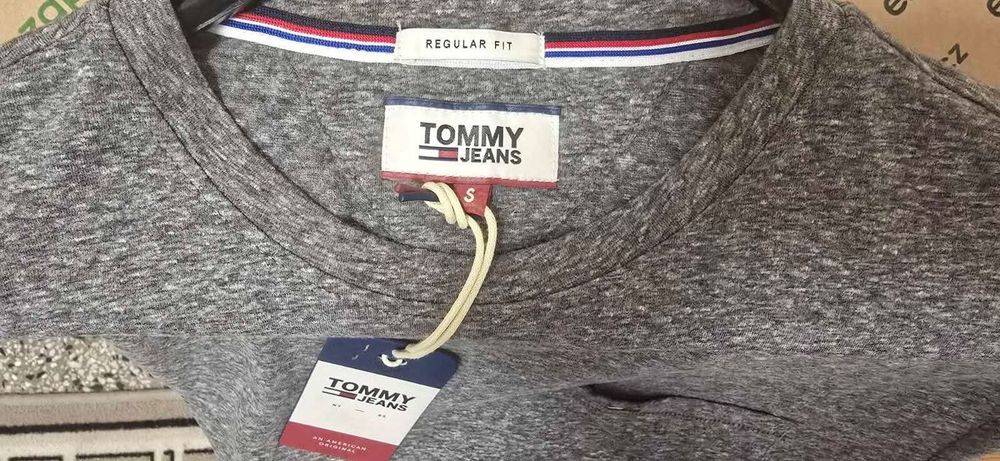 Нова със етикет.  Мъжка оригинална блузка.  TOMMY JEANS
