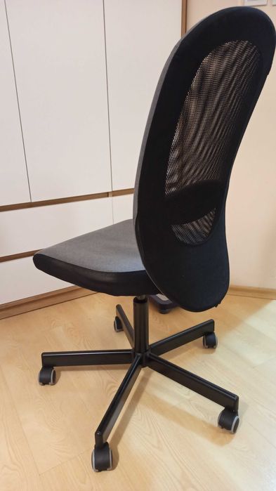 Офис стол FLINTAN - сив цвят