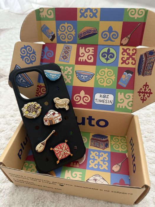 Продам крокс чехол на айфон 16 про