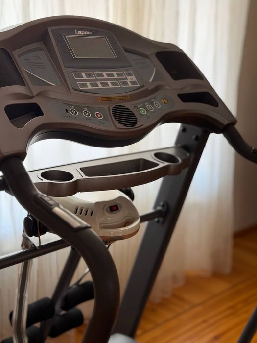 Срочно продам беговую дорожку