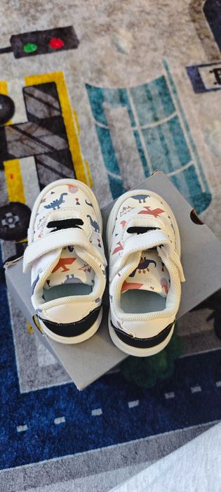 Детски обувки 22 номер, размер на стелка 14см.