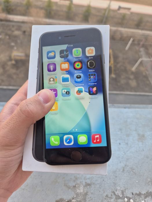 IPhone se2 128gb 75%